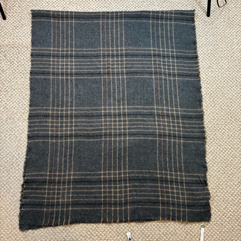 Zara Brand‎ Plaid Blanket Scarf Size Medium Appr 80x32”